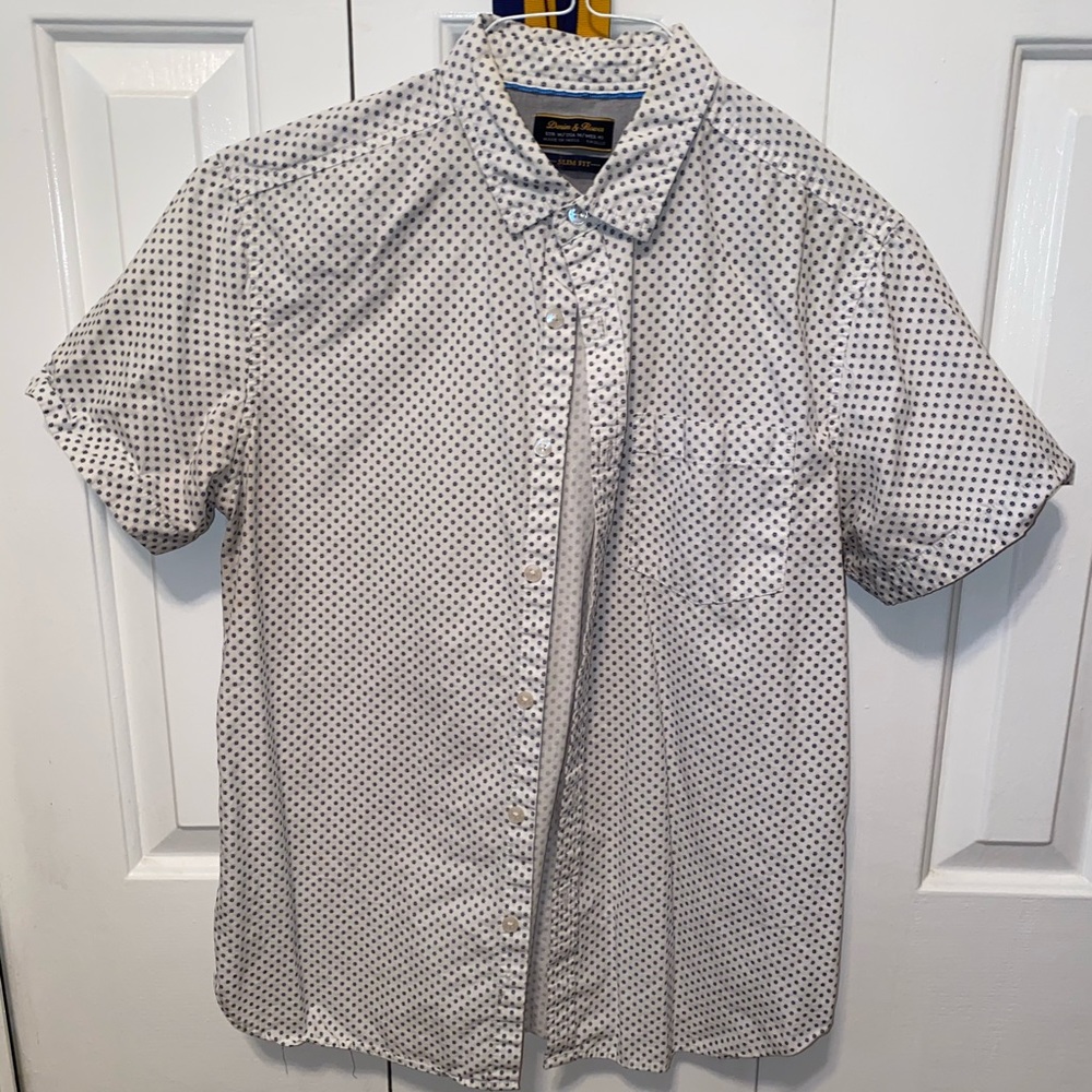 Short sleeve button up shirt.